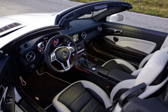 2012-Mercedes-SLK-55-AMG-17