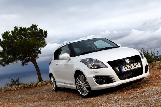 2012-Suzuki-Swift-13