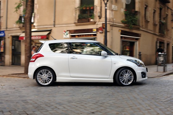 2012-Suzuki-Swift-2