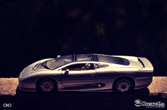 xj220
