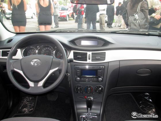 DFM H30 Hatchback 06