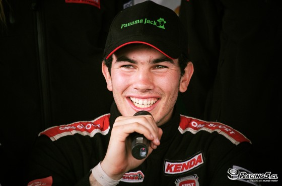 La sonrisa no se la saca nadie a Jorge Bas. Profeta en su tierra, ganó el Gran Premio de Chile y fue 5° en el campeonato 2012 de la Panam GP.