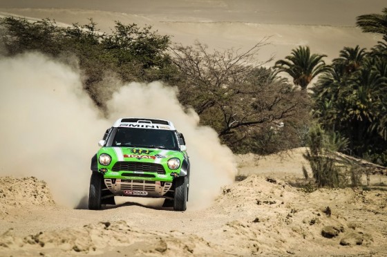 Pa' que más tranquilo. Stephane Peterhansel lidera en el Dakar 2013. (Imagen: MINI Chile)