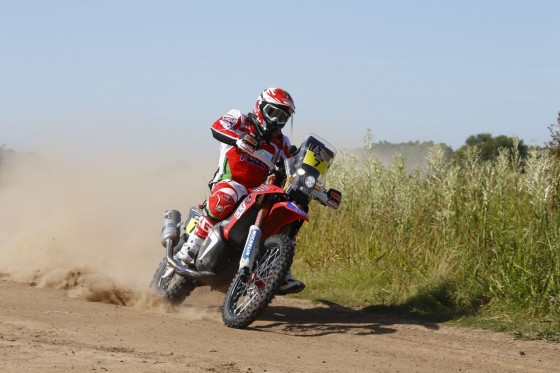 Paulo-Goncalves-Dakar-2015-Stage-1-560x373