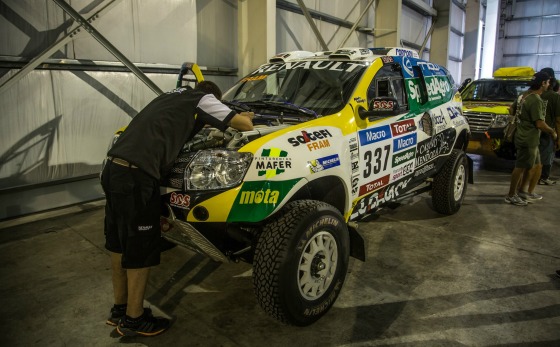 Renault Duster Dakar 2015 (2)
