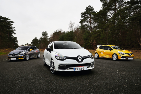 Renault-Clio-RS-220-Trophy-9