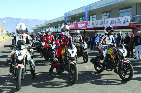 Una de las atracciones de la fecha será la Monomarca Femenina que reune a las debutantes más rápidas del motociclismo nacional.