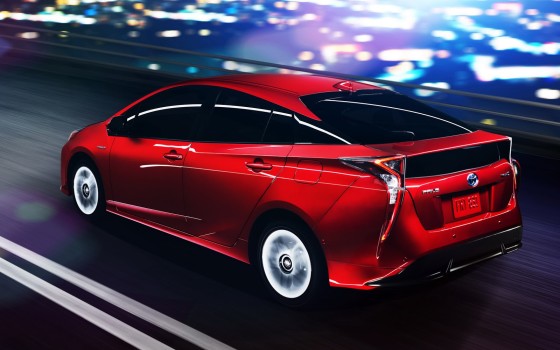 NA-2016-Toyota-Prius-2