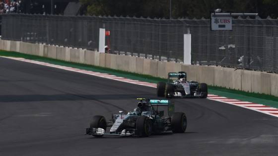 La lucha por el primer lugar entre Nico Rosberg y Lewis Hamilton hizo que el equipo Mercedes fuera el gran protagonista de la carrera. (Fotografía: Formula1.com)