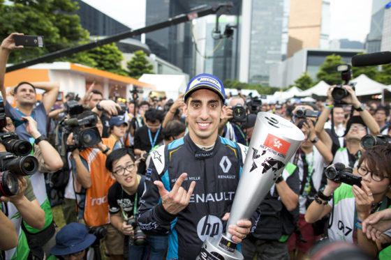 podium ambiance BUEMI Sebastien (Sui) Renault Z.E. 16 Renault - eDAMS Action during the 2017 Formula E championship, at Hong Kong, from october 7 to 9 2016 - Photo Frederic Le Floc'h / DPPI