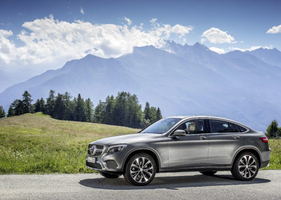 Mercedes-Benz GLC 250 d 4MATIC Coupé; Exterieur: selenitgrau; Interieur: Leder Lugano Sattelbraun ;Kraftstoffverbrauch kombiniert: 5,0-5,4 l/100 km; CO2-Emissionen kombiniert: 131-143 g/km Mercedes-Benz GLC 250 d 4MATIC Coupé; exterior: selenite grey; interior: lugano saddel brown; fuel consumption combined: 5.0-5.4 l/100 km; CO2 emissions combined: 131-143 g/km